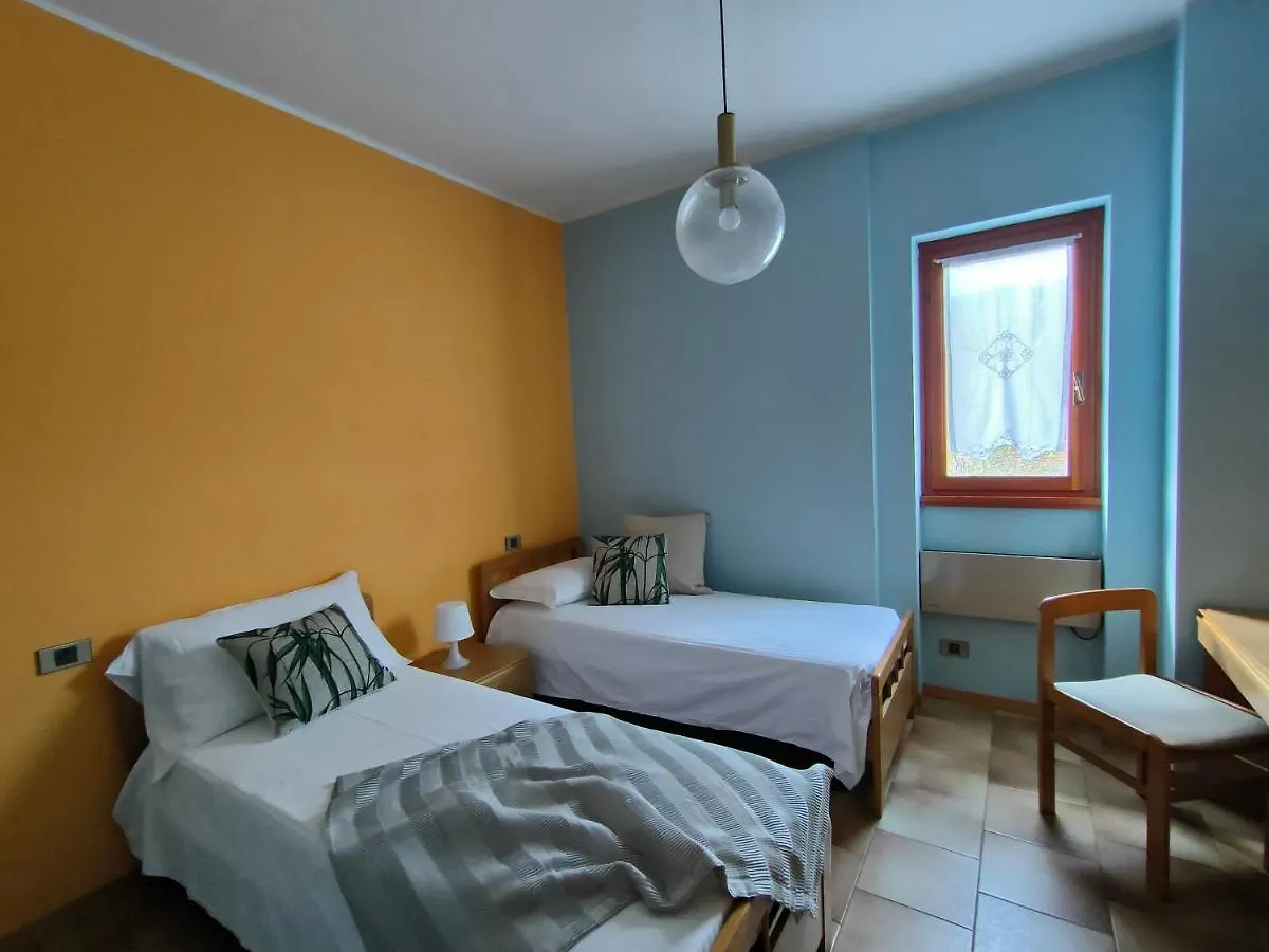 Iseolakerental- Casa Trentapassi Riva di Solto